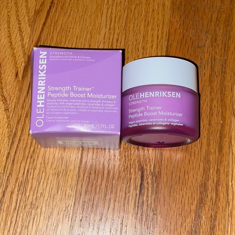 Ole henriksen strength trainer peptide boost moisturizer - Picture 4 of 5